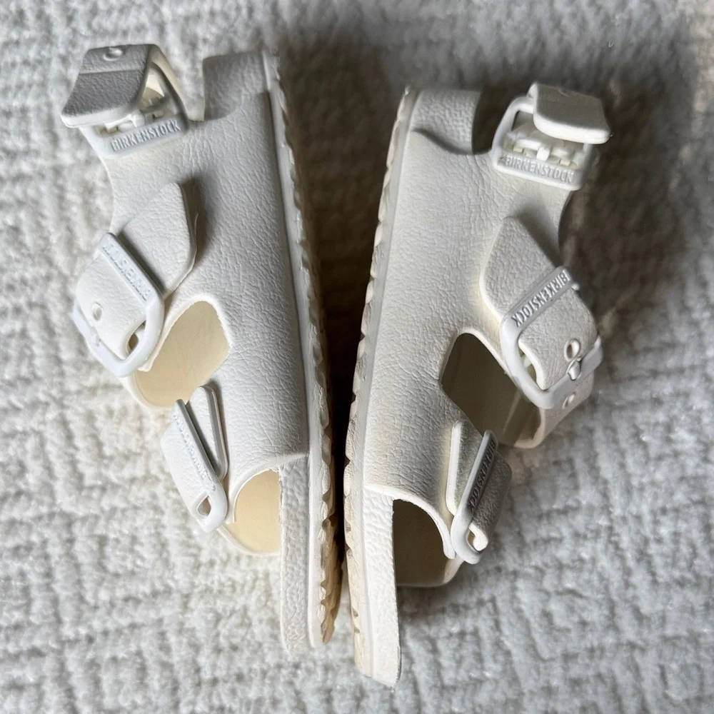 Birkenstock Kids Cream Sandals Size 26